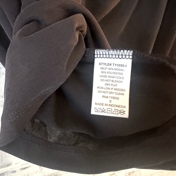 Lush | Long Sleeve Deep V Blouse in Gray - Picture 4 of 6